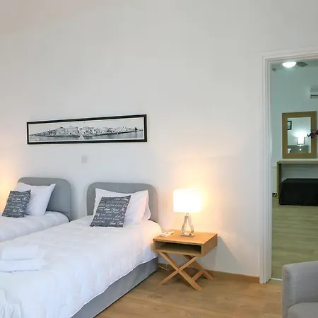 Corina & Apartment