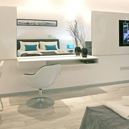 Corina & Apartman