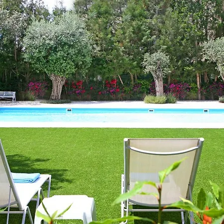 Apartamento Corina & *