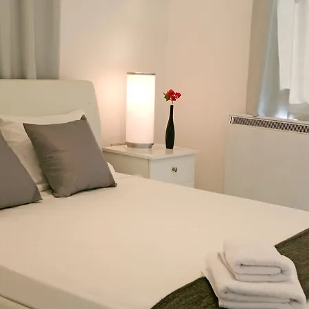 Corina & Apartamento Limassol