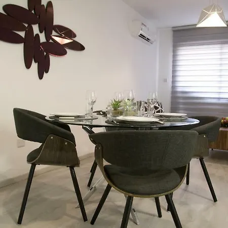 Corina & Apartamento *