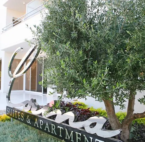 Corina & Apartamento Limassol