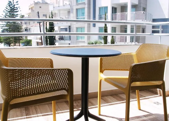 Corina & Apartamento Limassol